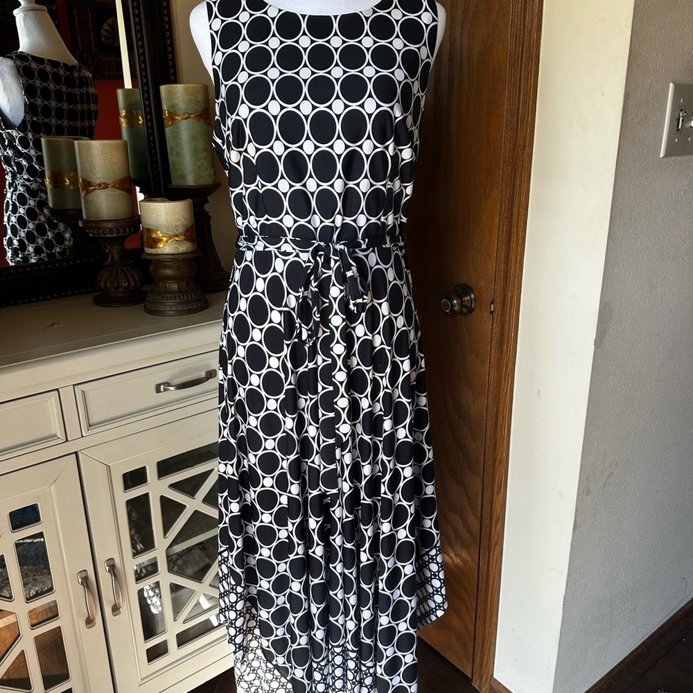 Black & White Polka Dot Dress - Picture 2 of 9